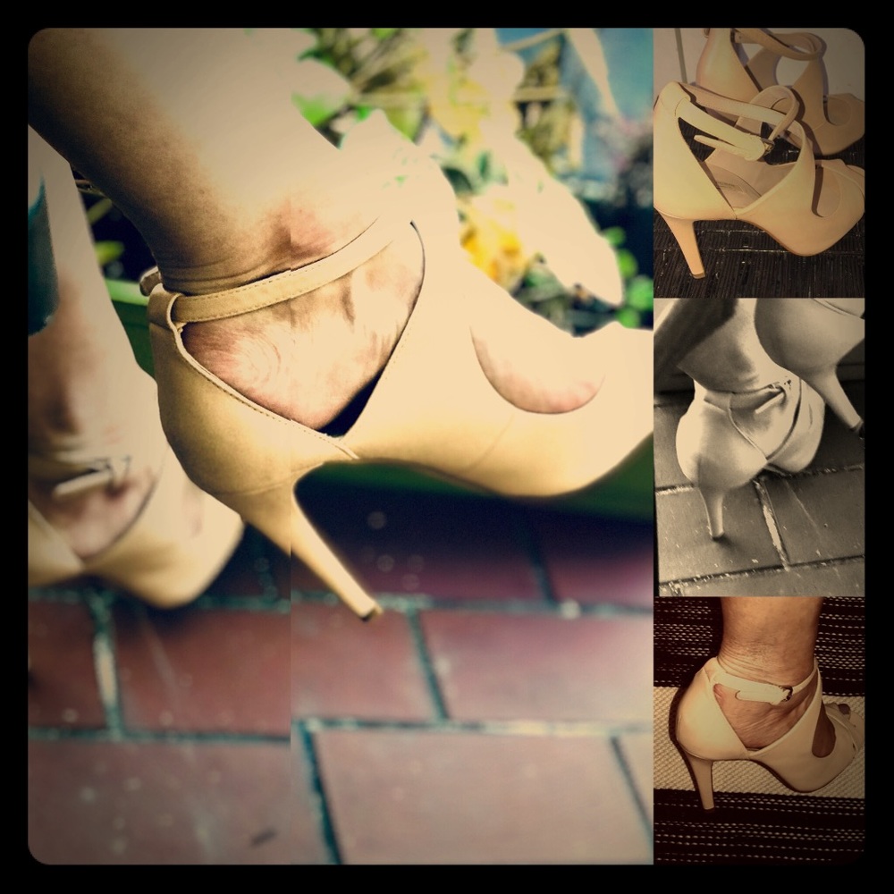 ZARA WOMAN Strappy Tan Heel